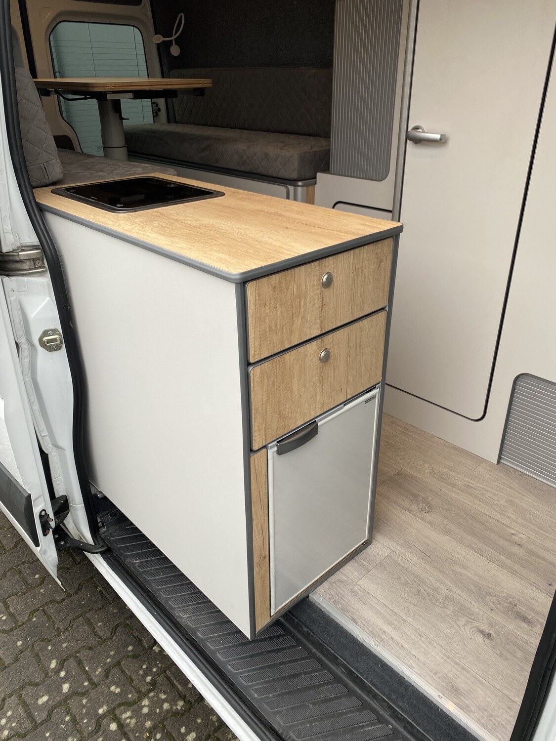 Vitrifrigo C51i Kompressor-Kühlschrank 12V