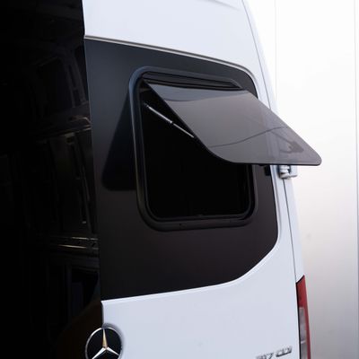 Ausstellfenster R5000 – getöntes Acrylglas für Sprinter, Crafter & Ducato Ausstellfenster R5000 – getöntes Acrylglas für Sprinter, Crafter & Ducato