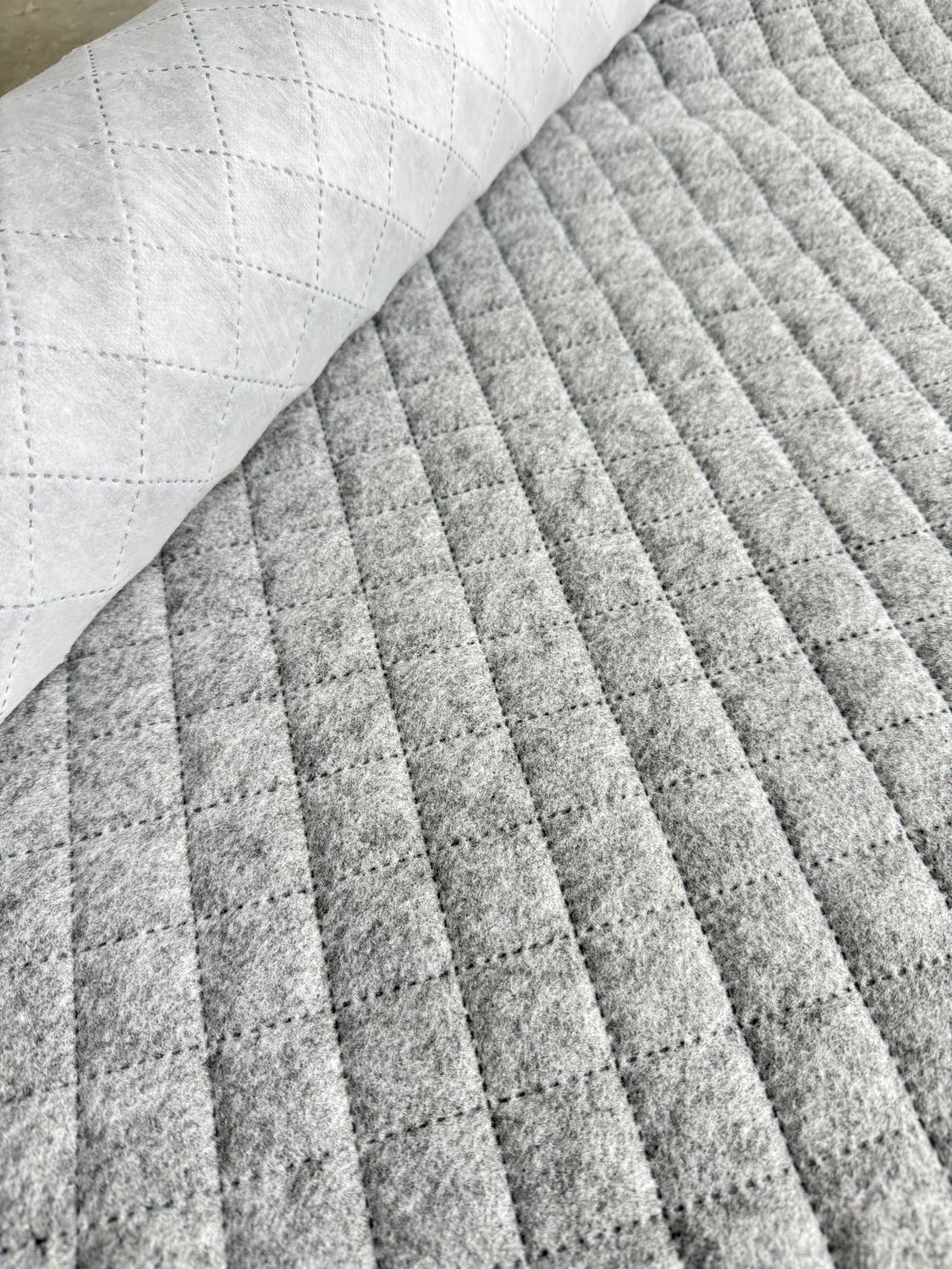 Steppfilz – Premium Verkleidungsstoff für deinen Camperausbau Steppfilz – Premium Verkleidungsstoff für deinen Camperausbau