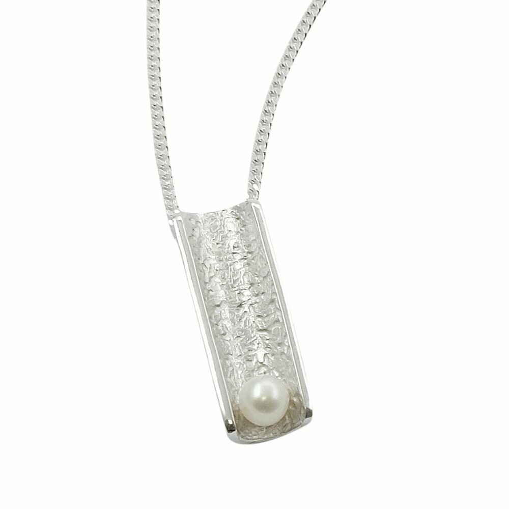 Anhänger mit Kette und Perle in Silber 925