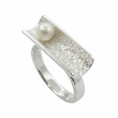 Ring mit Perle in Silber 925
