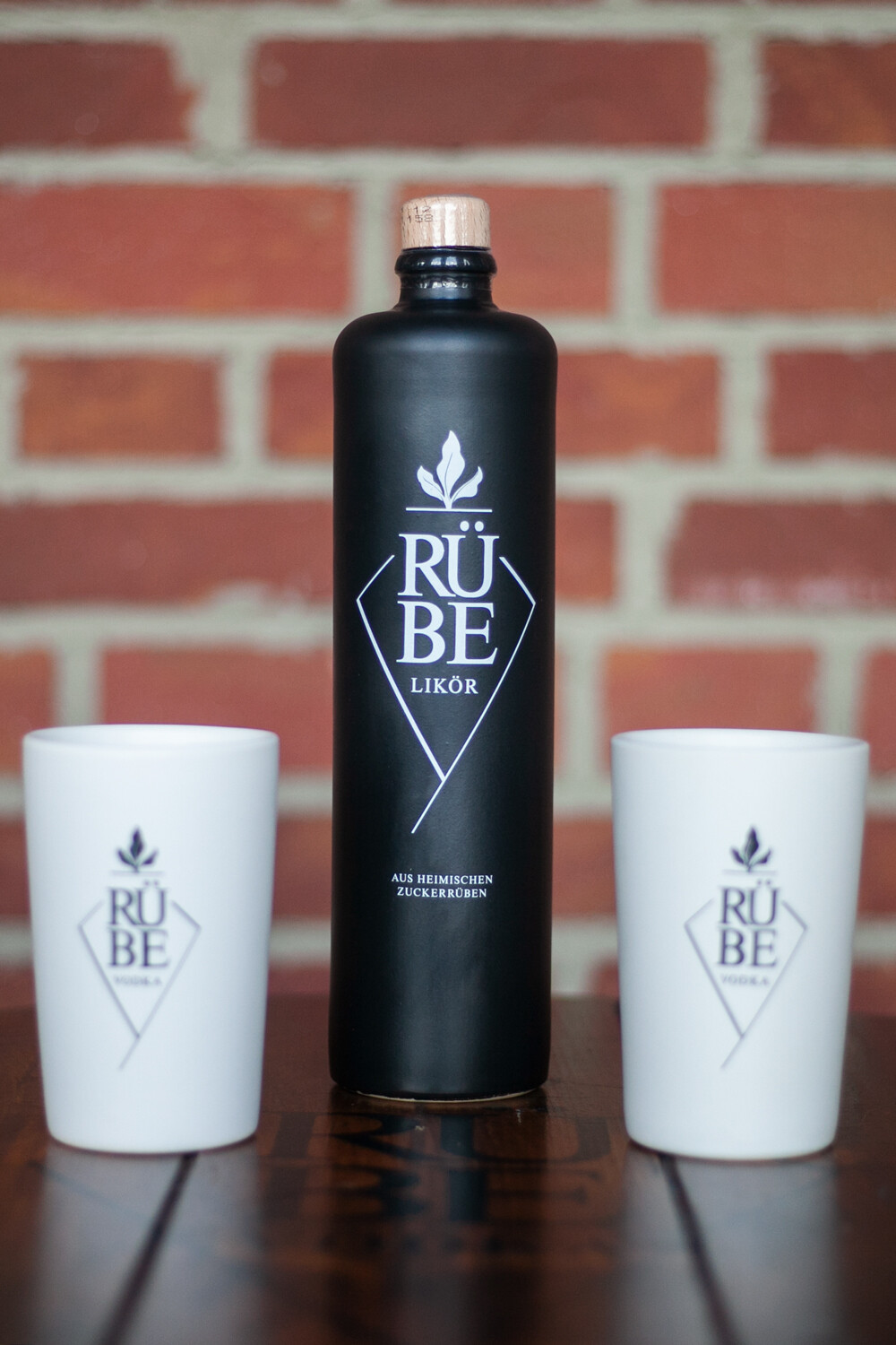 RÜBE Likör mit Becher-Set