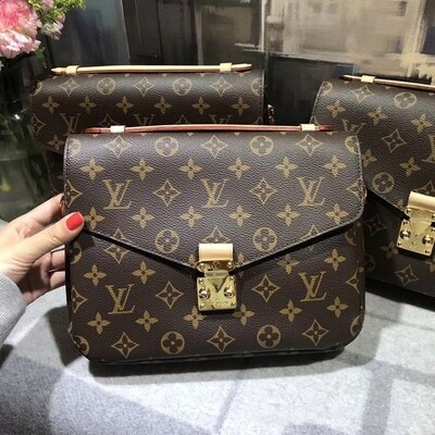 NEW Louis Vuitton Pochette Metis Monogram Canvas Shoulder Bag - Leather Shoulder Bag - Original - High-Quality