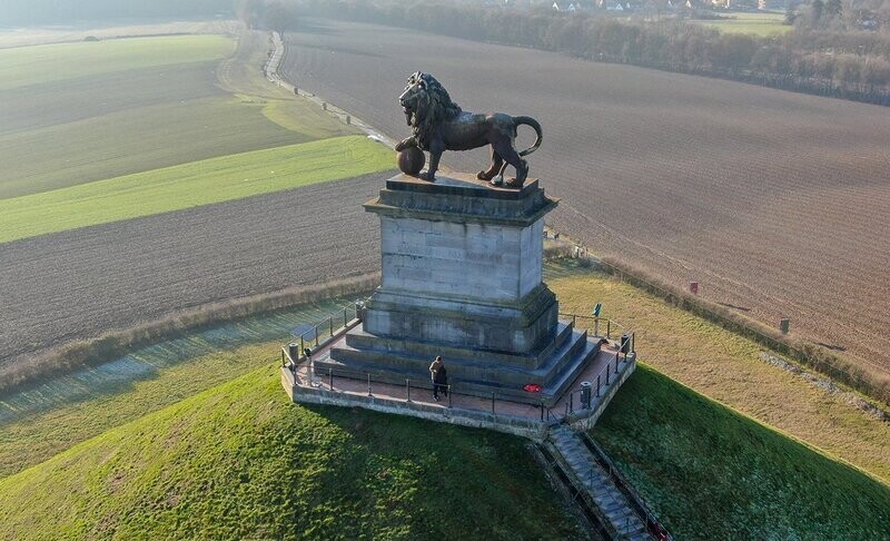 ? Kaiserbox ?- Waterloo ?Triple ?
