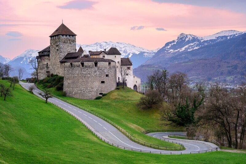 ? Kaiserbox ?- ? In vino poetas ?Ulrich von Liechtenstein ??