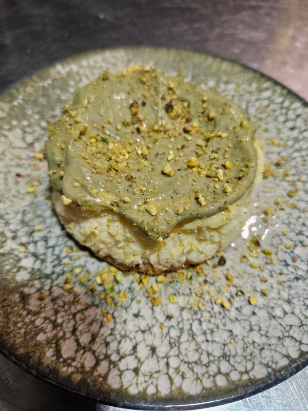 Tarta de queso con crema de pistacho
