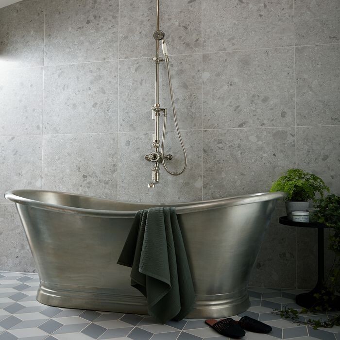 Tin Boat Bath