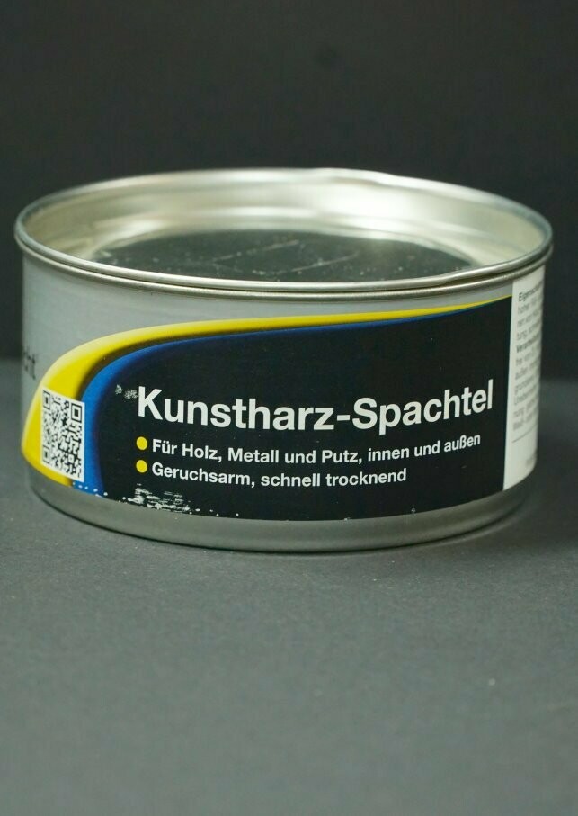 Kunstharz Spachtel