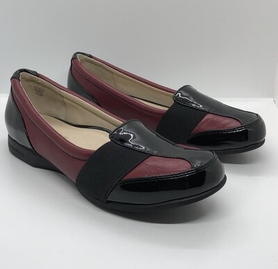 ladies black leather loafers size 7