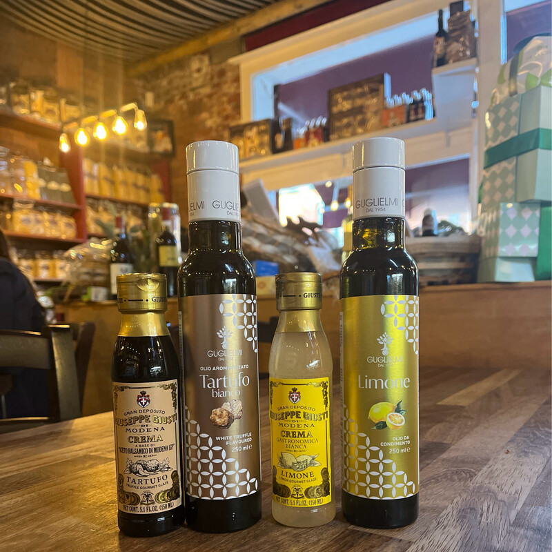 MIX Condiment Set Truffel cream with oils and Lemon cream and oils