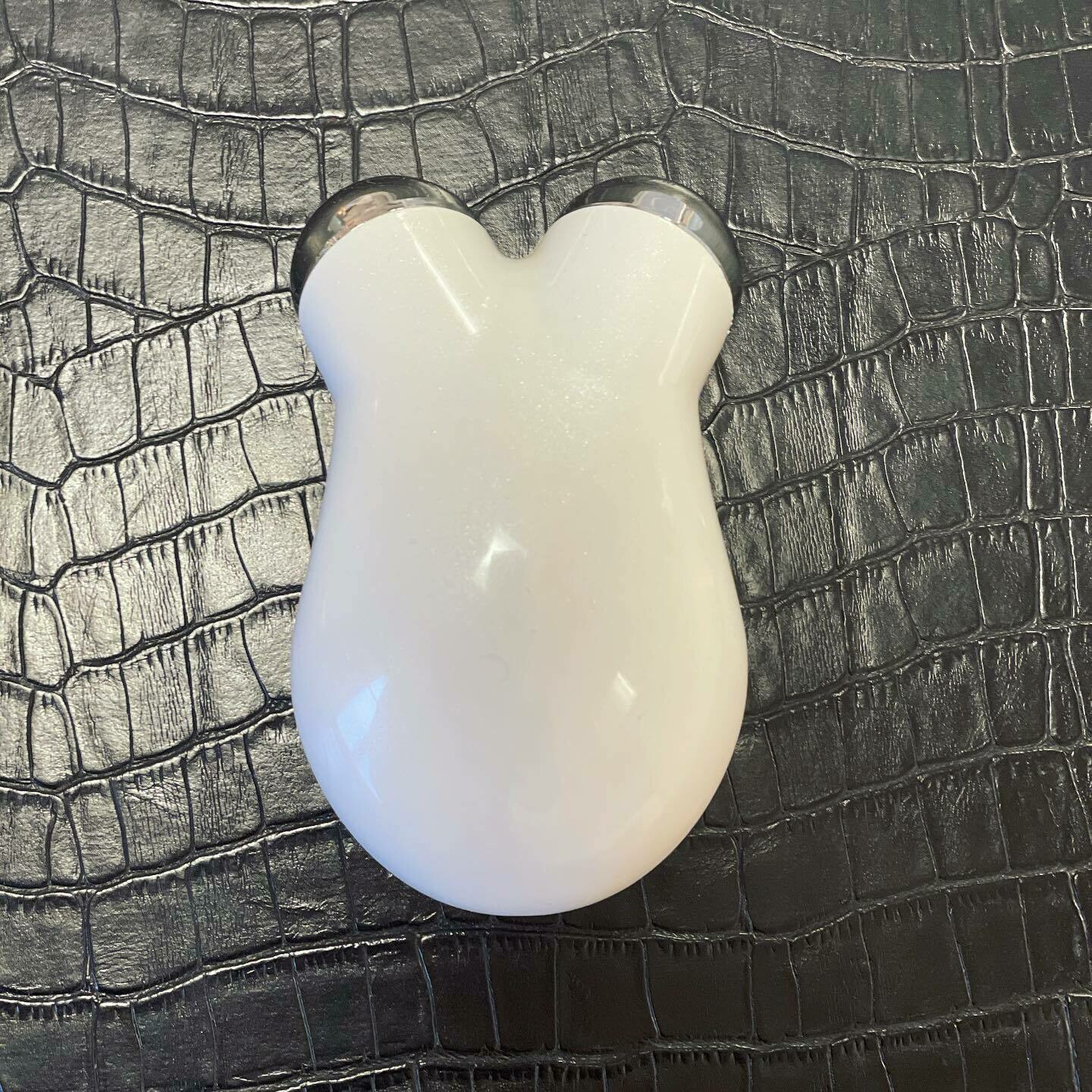 Massage visage tonifiant micro-courant