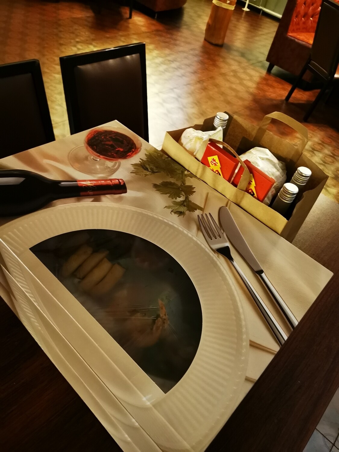 HOF VAN CONFUCIUS FEESTMENU 1 PERSOON(TE BESTELLEN VANAF 2 PERSONEN)
