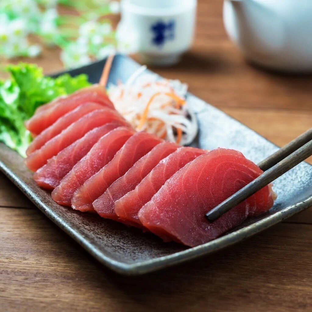 SASHIMI ZALM OF TONIJN