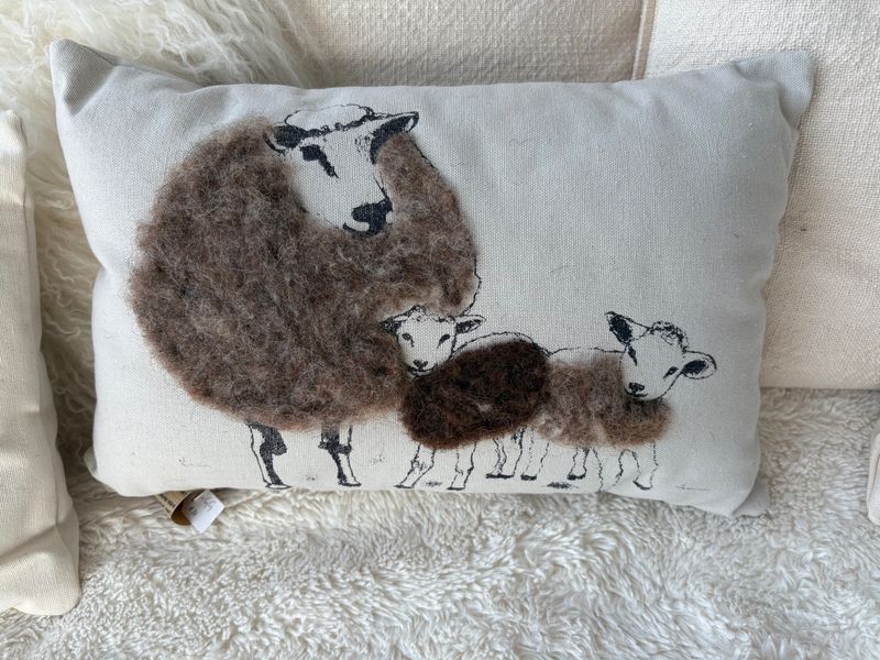 COUSSINS EN LAINE DE MOUTON