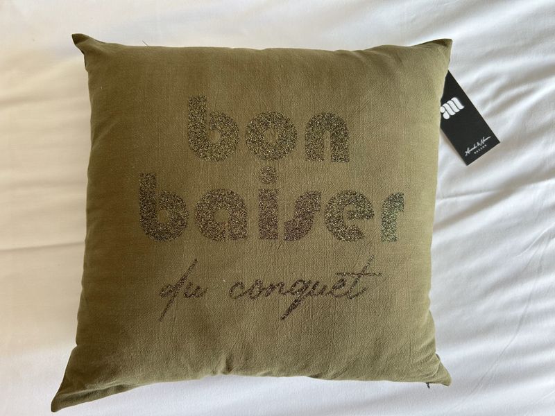 COUSSIN 40X40 &quot;BON BAISER DU CONQUET&quot;