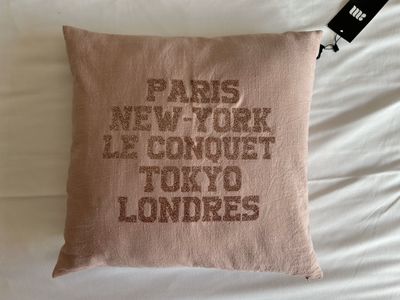 COUSSIN 40X40 &quot;PARIS NEW-YORK LE CONQUET TOKYO LONDRES&quot;