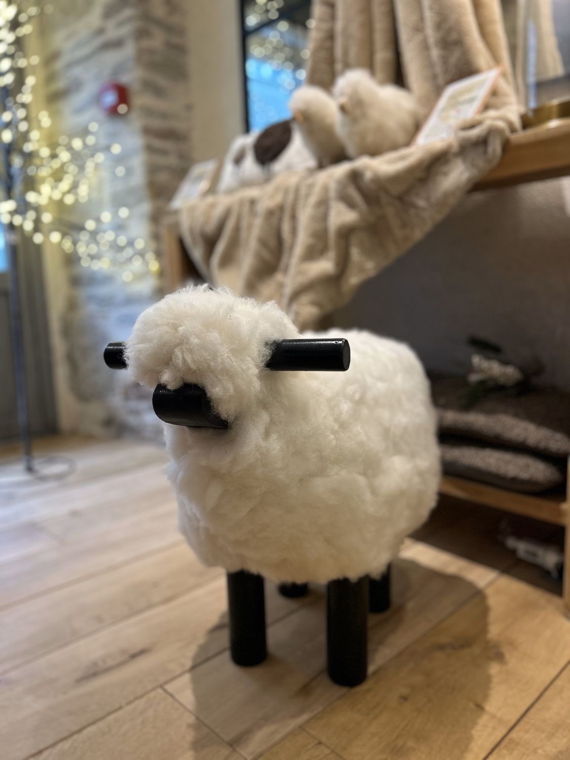 TABOURET MOUTON BOIS NOIR