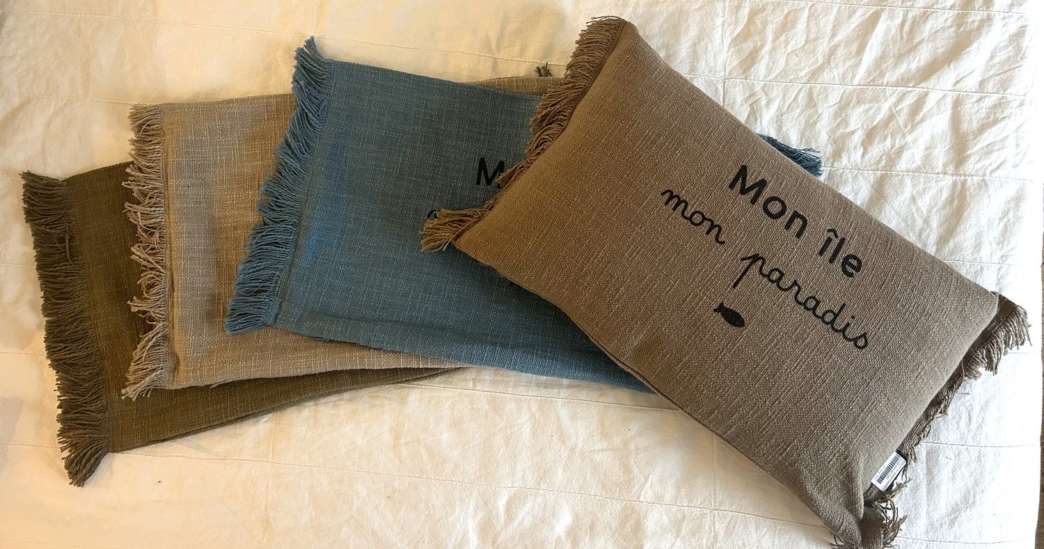 COUSSIN FRANGE 30X50 &quot;MON ILE MON PARADIS&quot;
