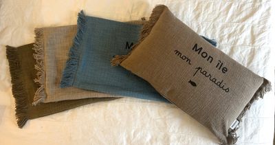 COUSSIN FRANGE 30X50 &quot;MON ILE MON PARADIS&quot;
