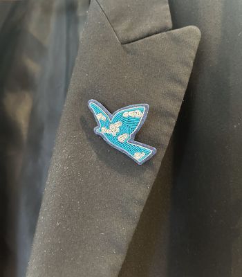 BROCHE MAGRITTE COLOMBE
