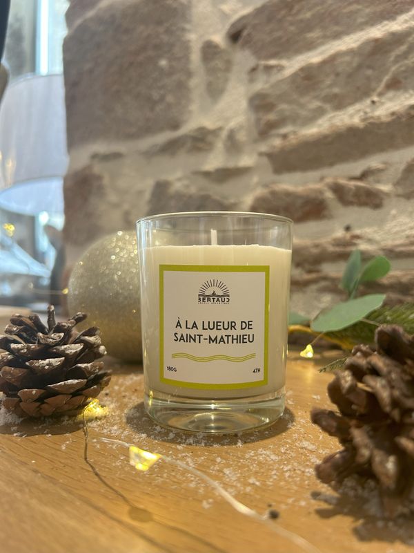 BOUGIE &quot;A LA LUEUR DE SAINT-MATHIEU&quot;