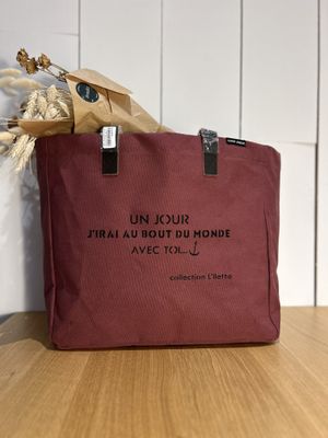 SAC COTON/CUIR "UN JOUR J'IRAI AU BOUT DU MONDE AVEC TOI" SAC COTON/CUIR "UN JOUR J'IRAI AU BOUT DU MONDE AVEC TOI"