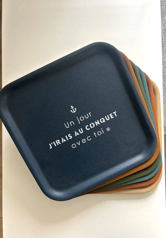 PLATEAUX PERSONNALISÉS "LE CONQUET" 30X30 PLATEAUX PERSONNALISÉS "LE CONQUET" 30X30