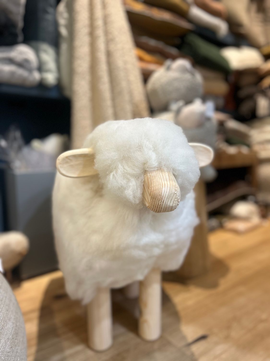 TABOURET SHAUN GÉANT NATUREL