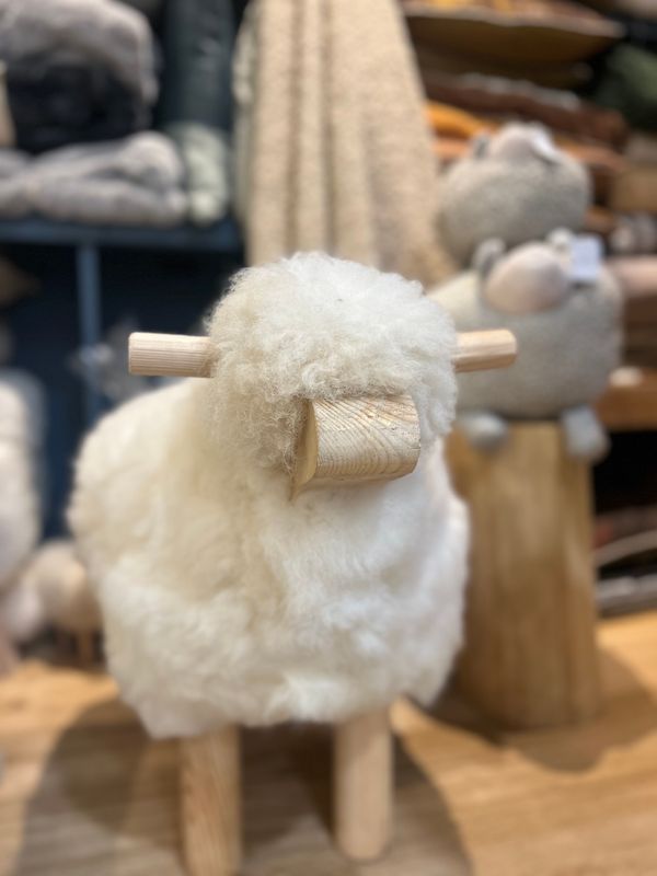 TABOURET MOUTON GÉANT NATUREL