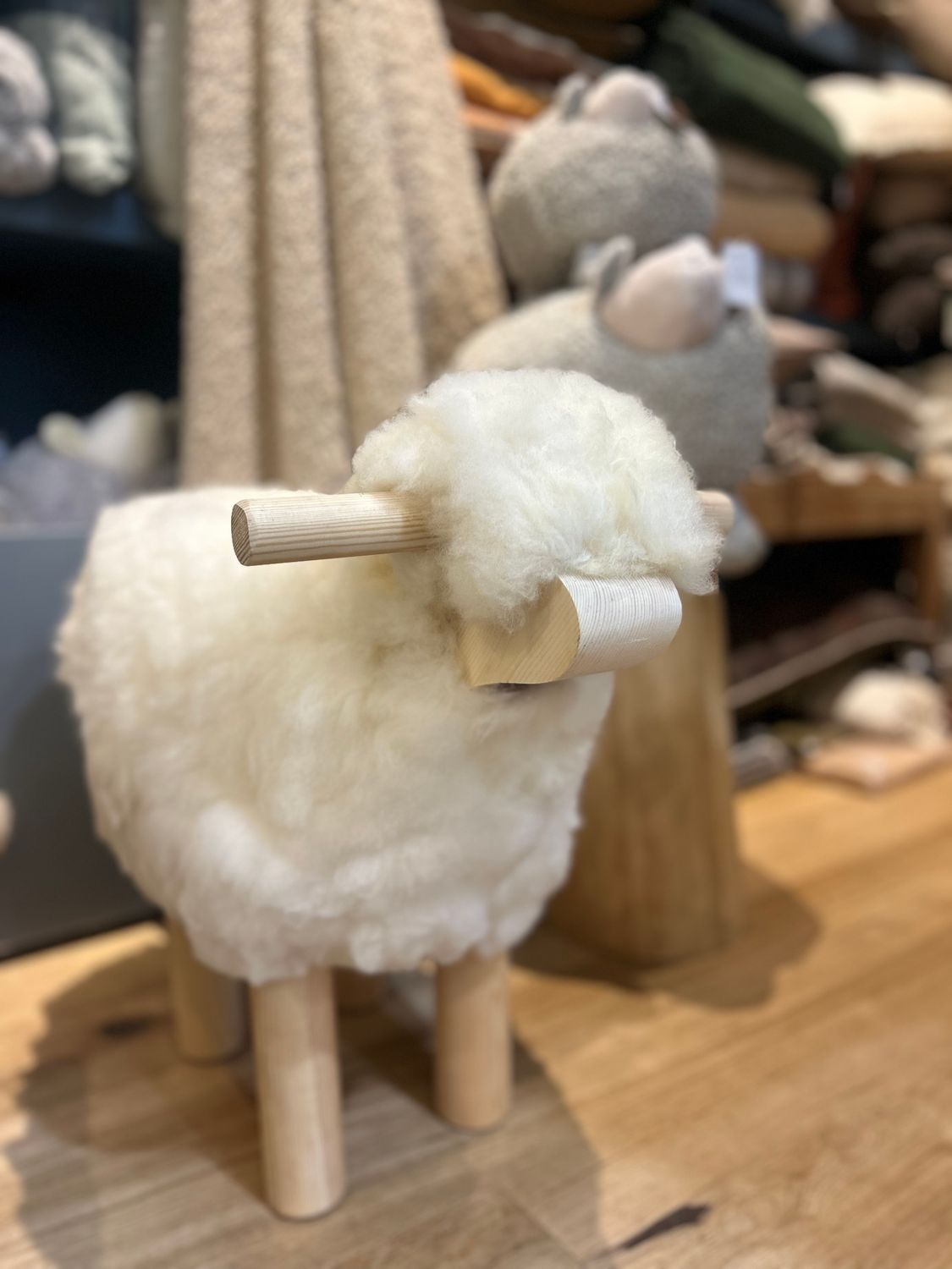 TABOURET MOUTON GM NATUREL