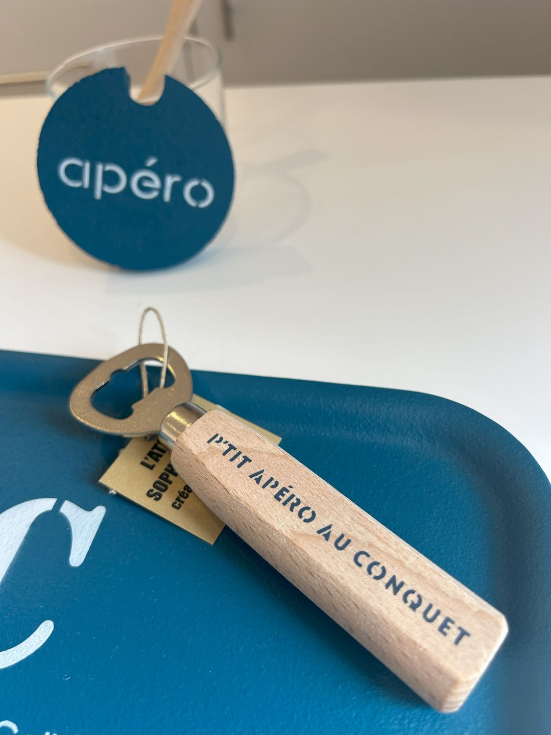 DÉCAPSULEUR PERSONNALISÉ "P'TIT APÉRO AU CONQUET"