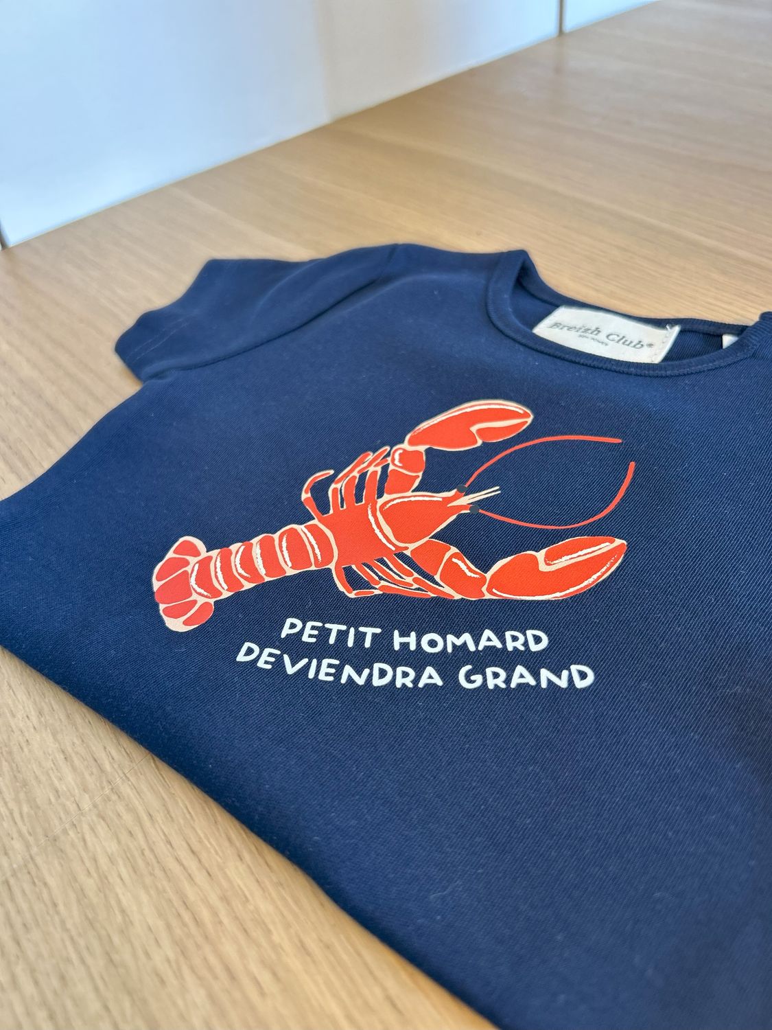 BODY HOMARD "PETIT HOMARD DEVIENDRA GRAND" BODY HOMARD "PETIT HOMARD DEVIENDRA GRAND"
