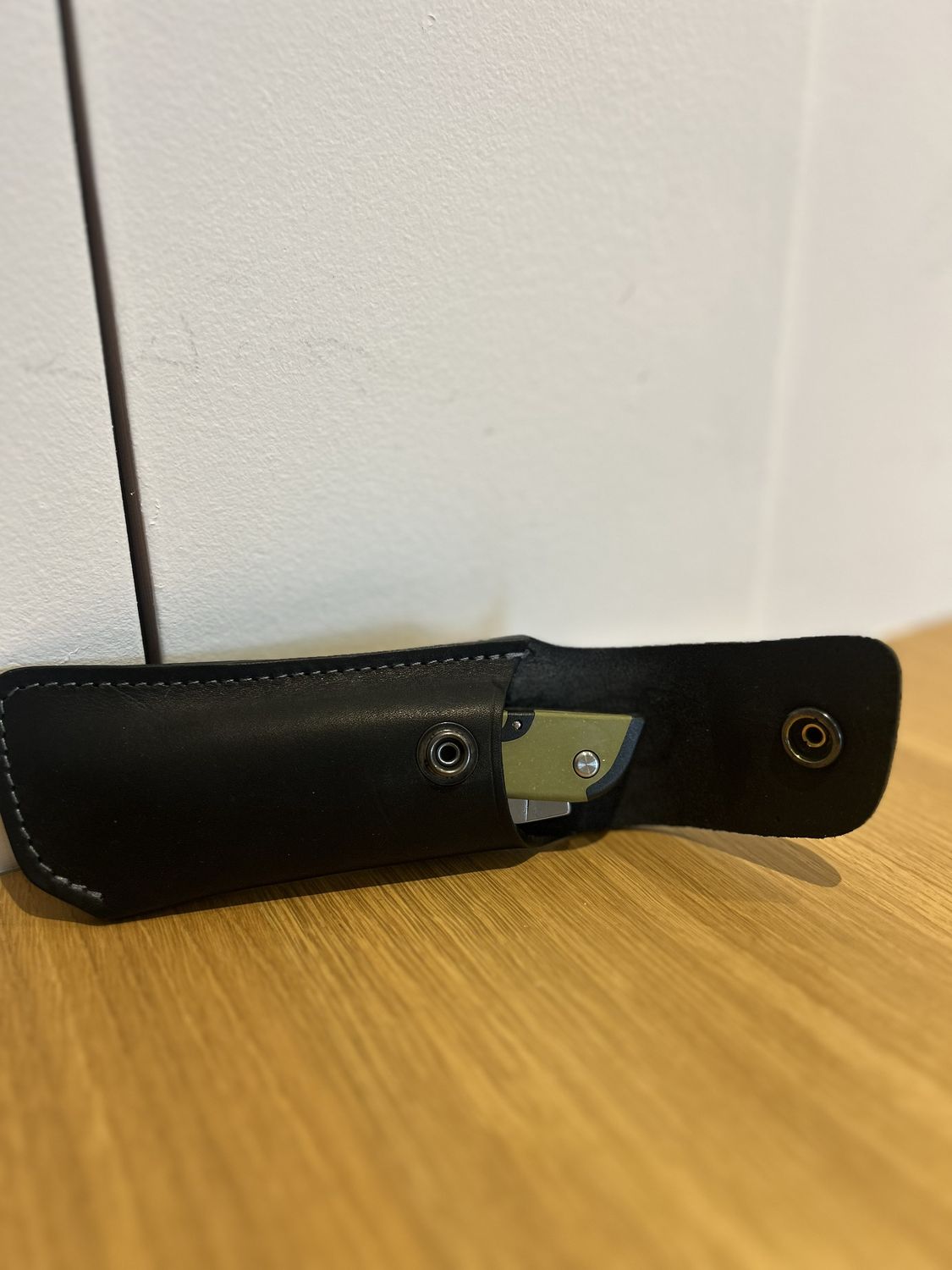 L'ÉTUI EN CUIR DU GLENN L'ÉTUI EN CUIR DU GLENN