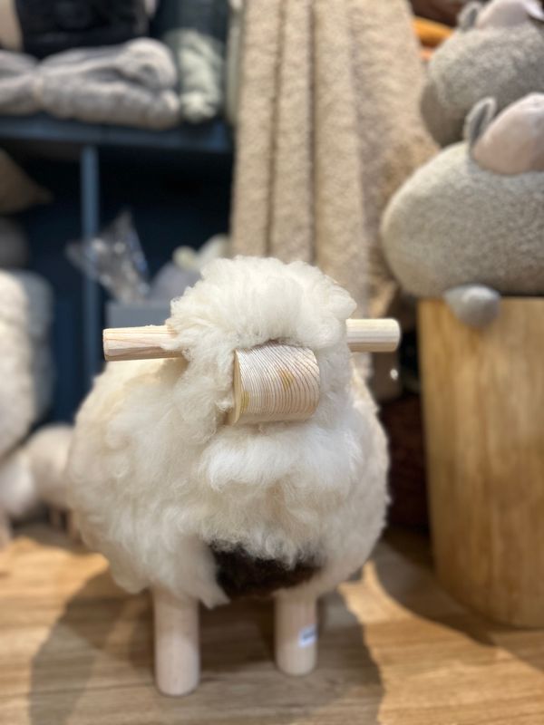 TABOURET MOUTON MOYEN TACHETÉ