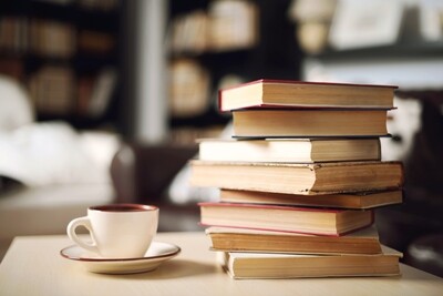 Fiction (Romance, Mystery, Sci-Fi)