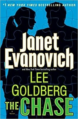 The Chase (Fox and O&#39;Hare) Hardcover – by Janet Evanovich