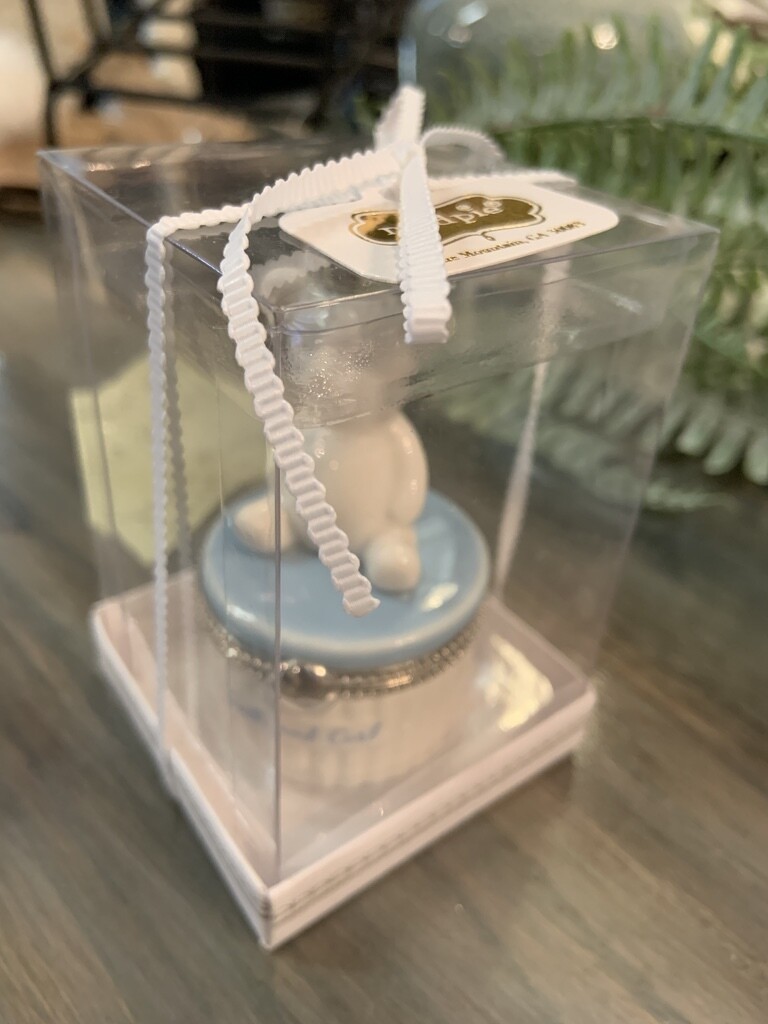 Blue tooth and curl holder