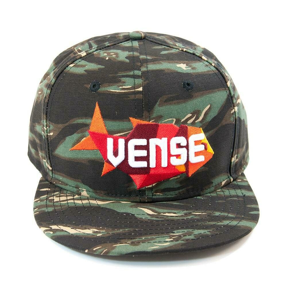 Snapback  Cap whith 3D Embroidery Camouflage