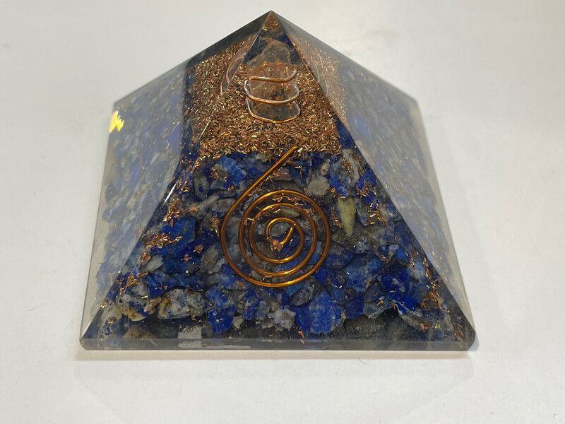 orgonite pyramid lapis M