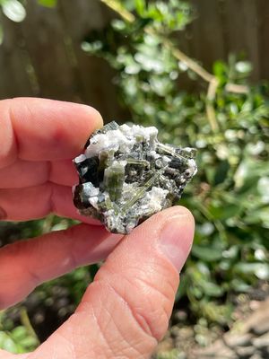 Verdelite, Quartz and Albite 25g
