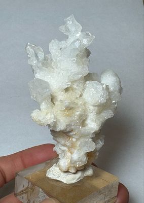 Hydrozincite (zinc carbonate)