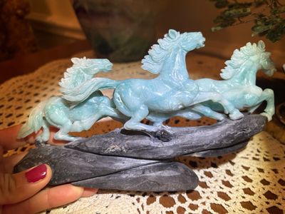 Blue Calcite, 3 Horses 4.5in 0.69kg
