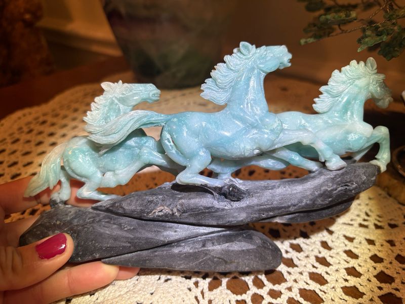 Blue Calcite, 3 Horses 4.5in 0.69kg
