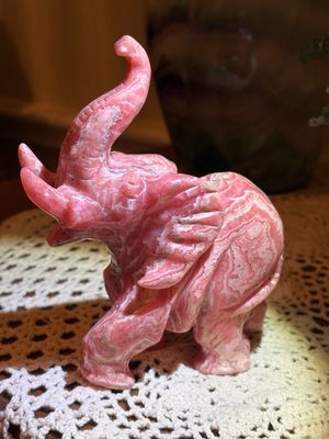 Rhodochrosite, Elephant 6in 1.01kg Rhodochrosite, Elephant 6in 1.01kg