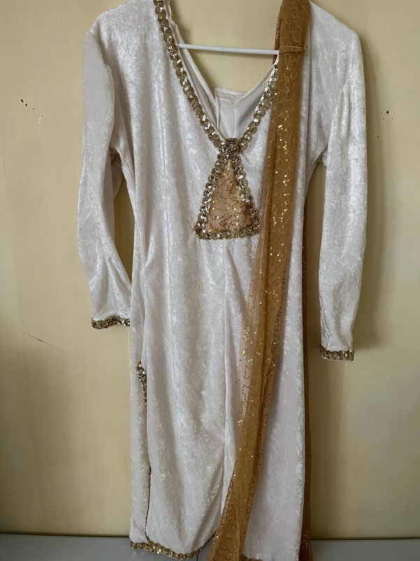 White &amp; Gold Velvet Baladay With Gold Shash