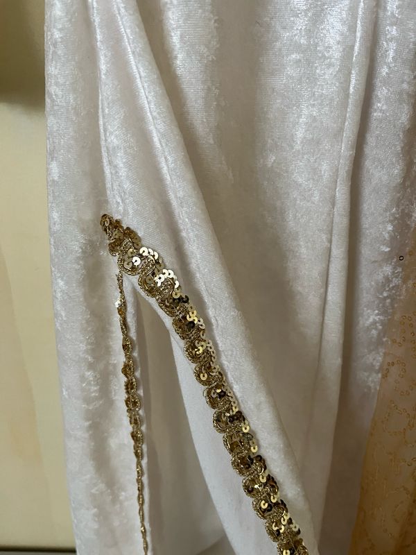 White &amp; Gold Velvet Baladay With Gold Shash