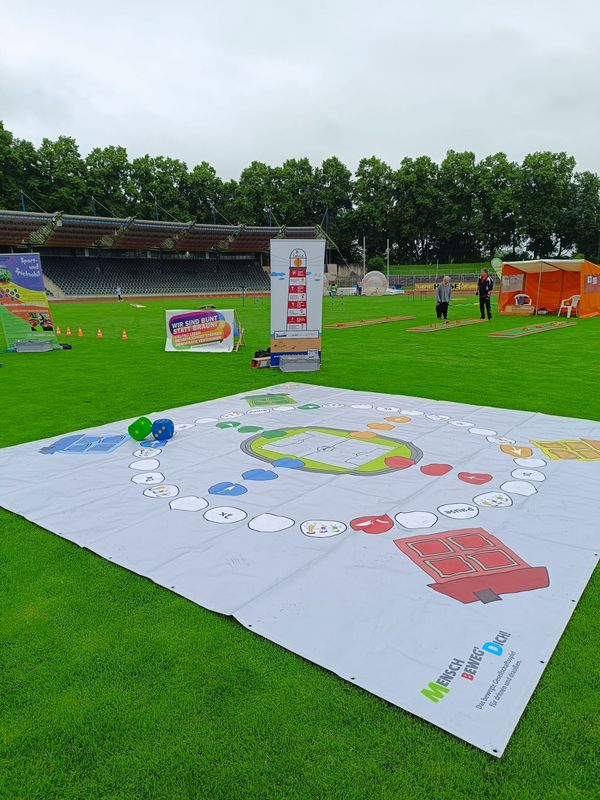 Spielplane Großformat - Outdoor XXL - Mensch beweg' dich!