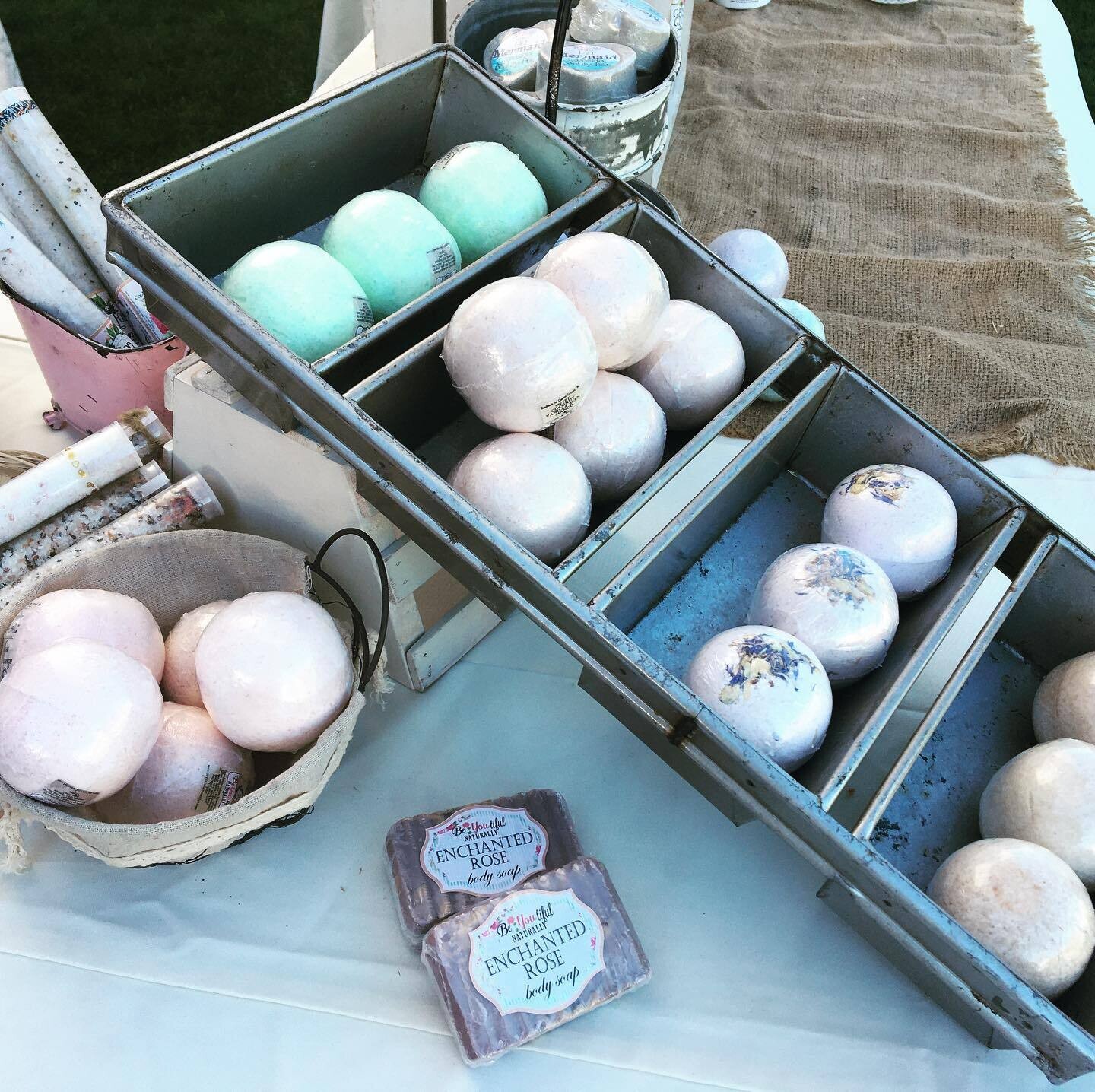Beyoutiful Naturally- Bath Bombs