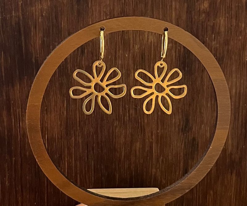 small flower earring