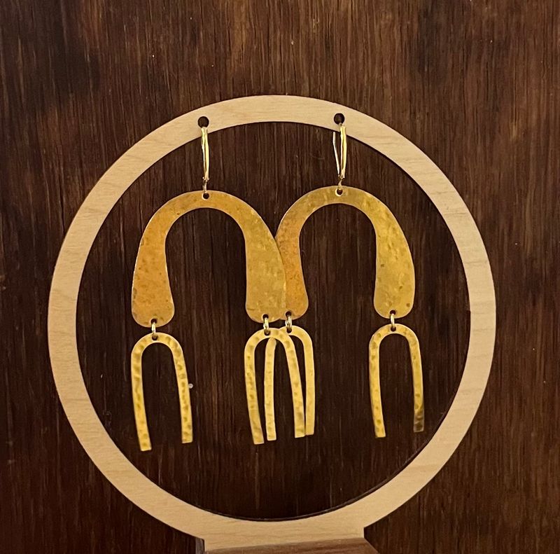 u drop earring